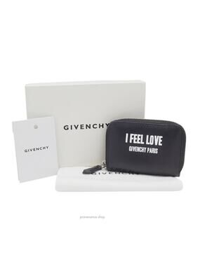 🔴 Givenchy Zip Wallet - I FEEL LOVE